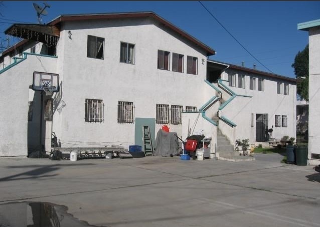 Photo - 10003-10007 Grape St