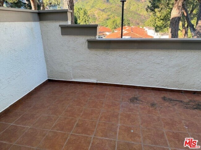 Photo - 17142 Palisades Cir