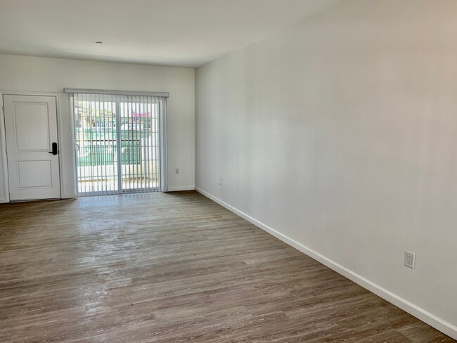 Photo - 177 N Myrtle Ave