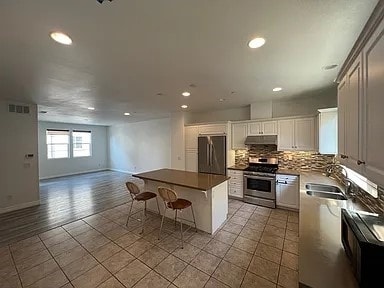 Building Photo - 6 Jenkins Dr