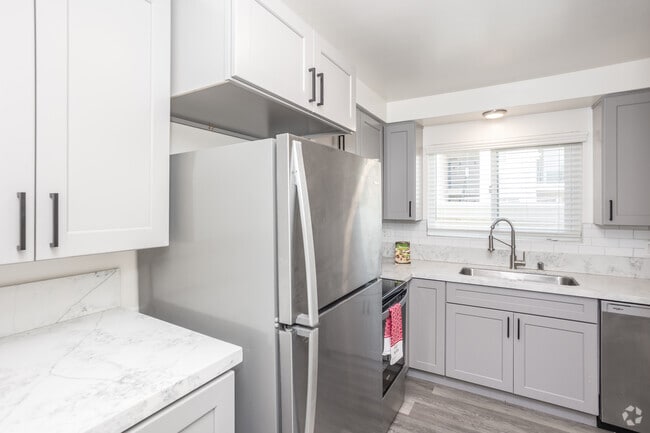 Interior Photo - Florentine Apartments