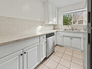 Photo - 328-330 S Doheny Dr