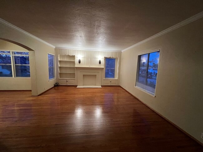 Photo - 2341 Pine Ave Unit 2341