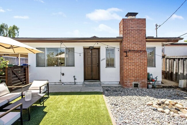 Building Photo - 2282 Pentuckett Ave