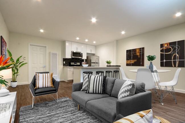 Photo - The Palm @ Valley Glen Apartments