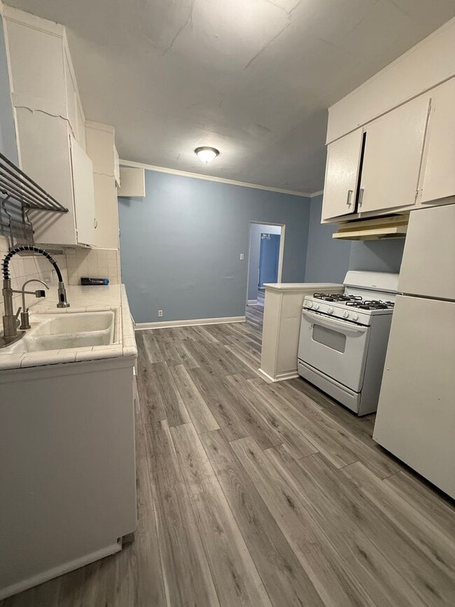 Photo - 2301 W 10th St Unit 2301
