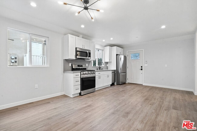 Photo - 1233 Stearns Dr