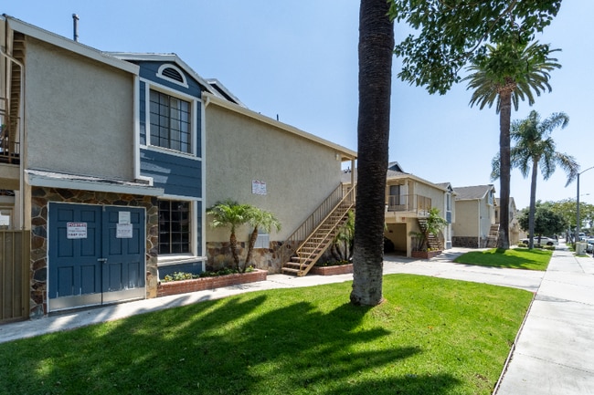 Photo - 322 S Claudina St Unit 00