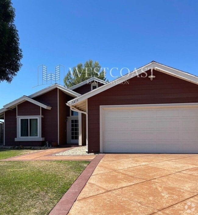 Building Photo - ***REDUCED RENT***Charming 4-Bedroom Home ...