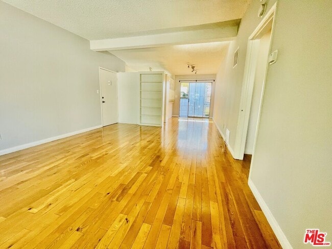 Photo - 941 N San Vicente Blvd Unit 12