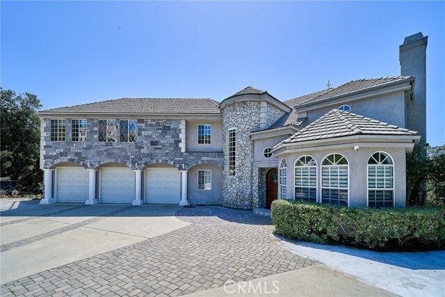 Building Photo - 1089 Village Dr