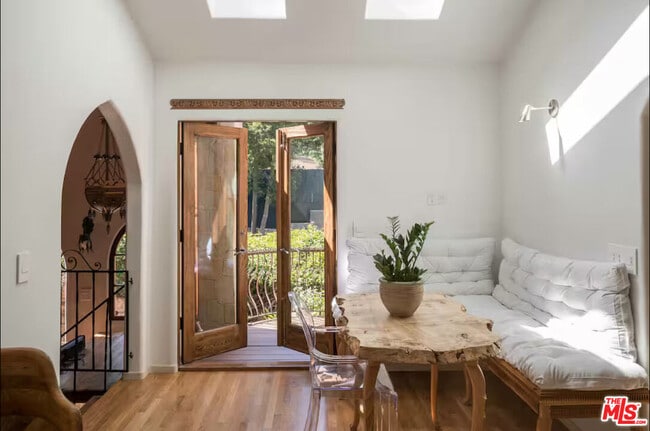 Photo - 8978 Wonderland Ave