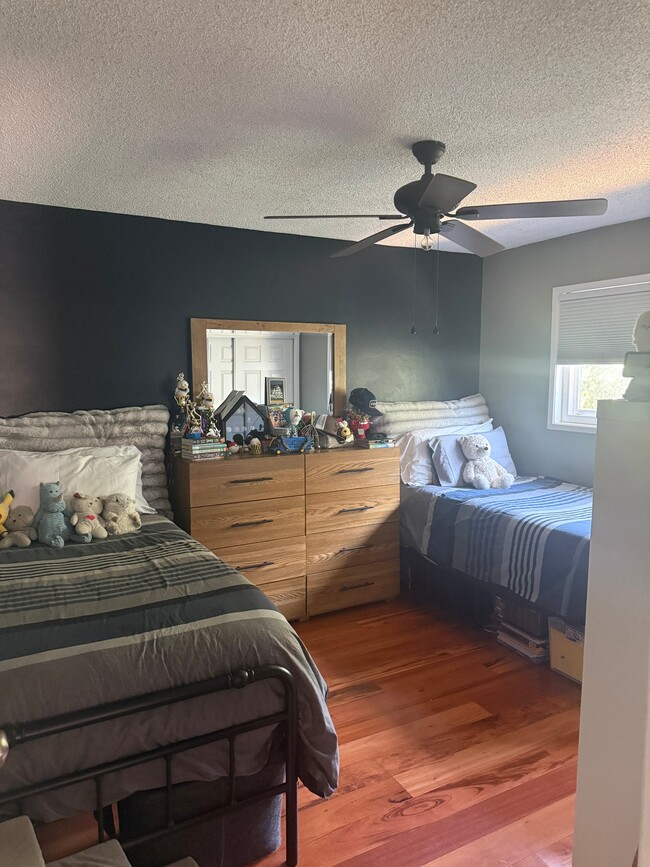 Photo - 2894 Fidler Ave
