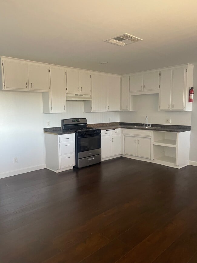 Photo - 6003 Craner Ave