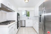 Photo - 1876 Roscomare Rd House