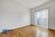Photo - Westlake Park Square Apartments