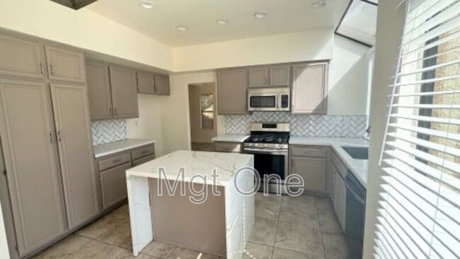 Photo - 10342 Crossing Green Cir