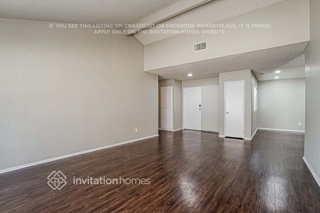 Photo - 5794 N E St