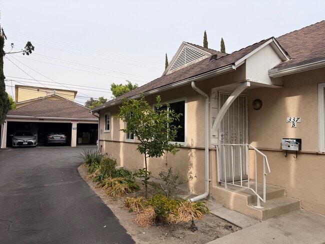 Building Photo - 337 W Lomita Ave Unit B