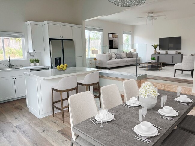 Photo - Spacious & Luxurious 4 Bed / 3 Bath Upper Level Unit in Fire Mountain