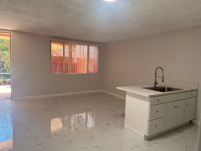 Building Photo - 14751 Titus St Unit 16