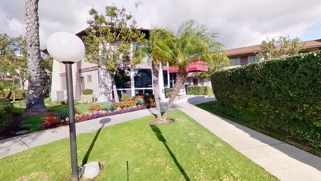 Photo - 583 N Tustin Ave Unit C