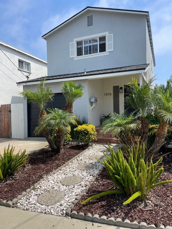 Building Photo - Gorgeous Hermosa Hills home with spacious ...
