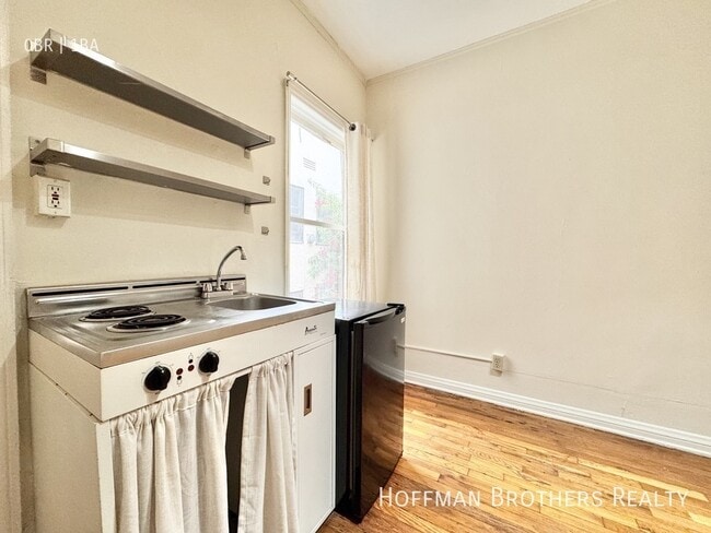 Building Photo - 836 Sanborn Ave