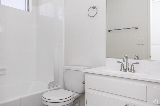 Studio 465-520 SF - Mitchell Arms