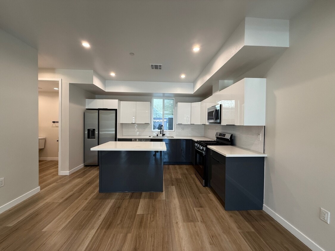 Floor Plan - 4 bed 4.5 bath