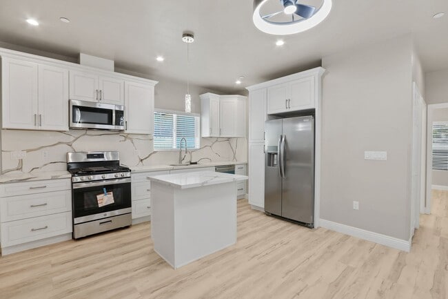 Photo - 10216 Ramona Ave Unit B