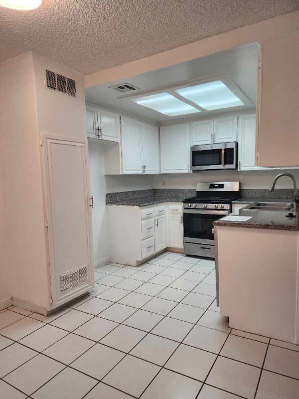 Building Photo - 5325 Denny Ave