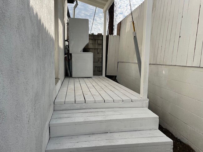 Photo - 1 MONTH FREE! 4 Bed 2 Bath in Echo Park wi...