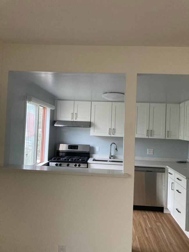 Photo - 905 California Ave Unit 905