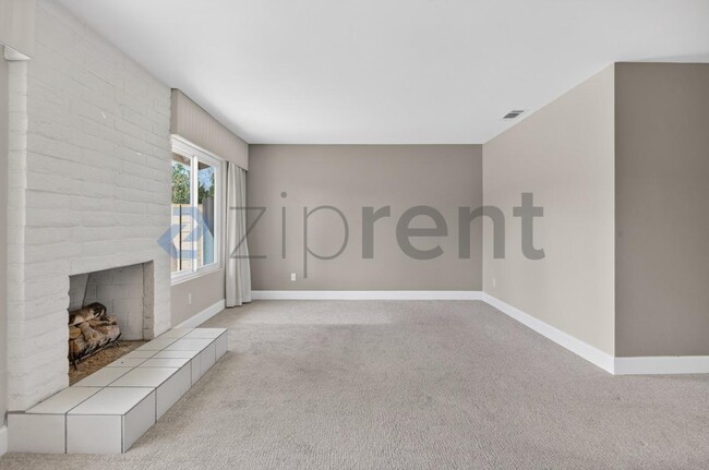 Photo - 13333 Rollin Glen Rd