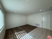 Photo - 2400 Vanderbilt Ln Unit 2402D