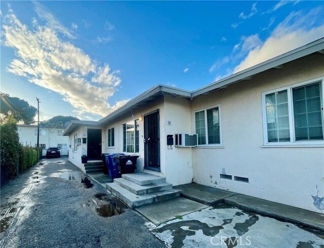 Photo - 311 N Beverly Ct