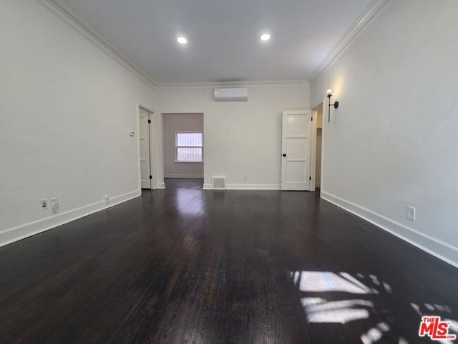 Photo - 107 N Sweetzer Ave Unit 3/4