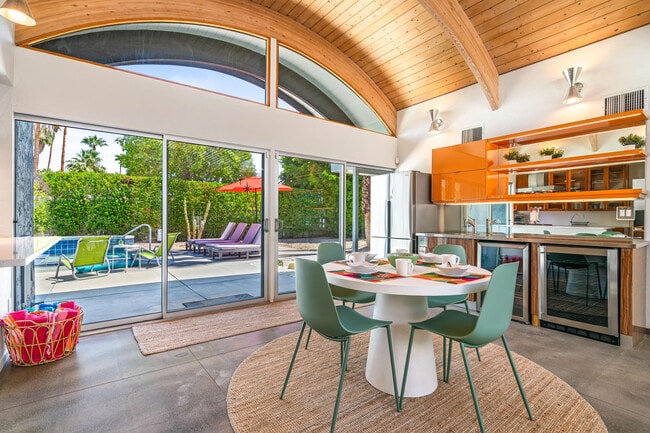 Photo - 1986 Yucca Pl