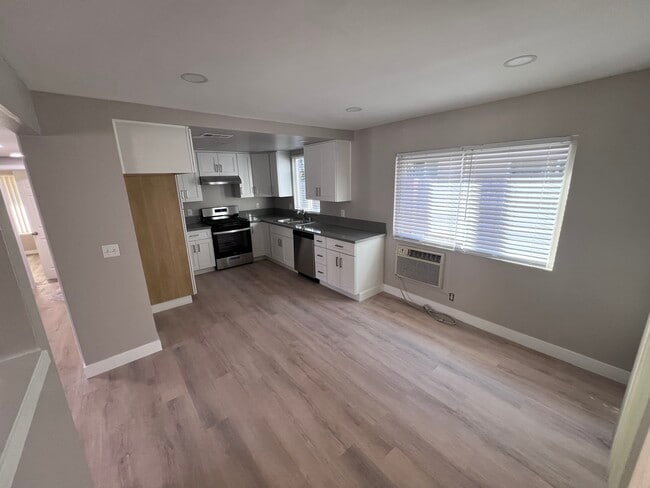 Photo - 1971 Evergreen St Unit 1971