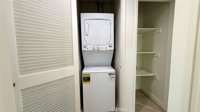 Photo - 310 E Providencia Ave Unit 108