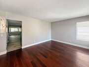 Photo - Newly Remodeled 3B 2BA Home w/ Putting Gre...