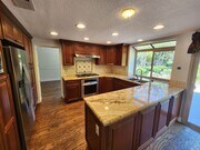 Photo - 4 Bedroom House in Scripps Ranch South Of Pomerado(Crown Pointe)