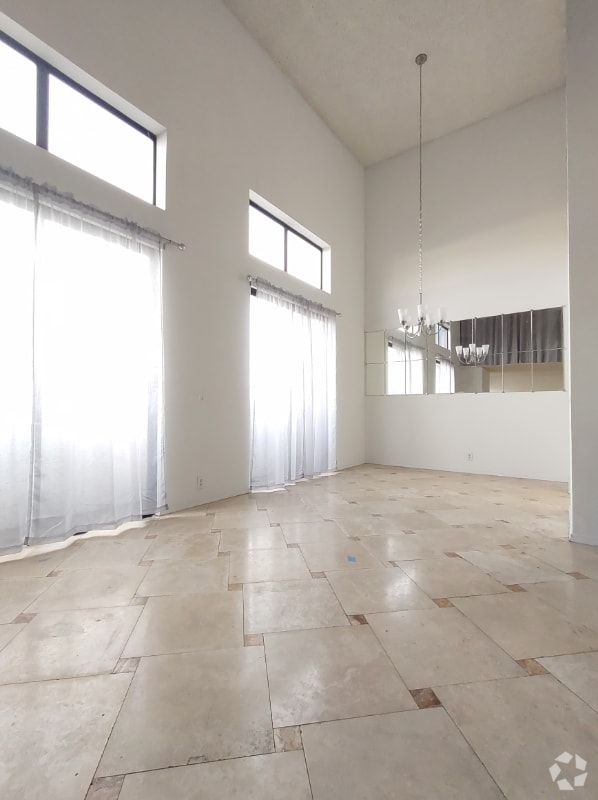 Building Photo - 7515 Winnetka Ave Rental