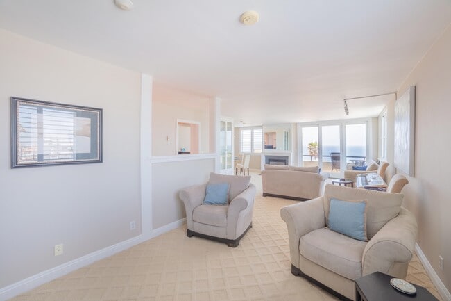 Photo - 1007 S Catalina Ave Unit 210