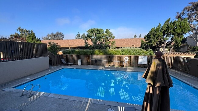 1 bd with garage - 1 bd with garage Condo Unit 165