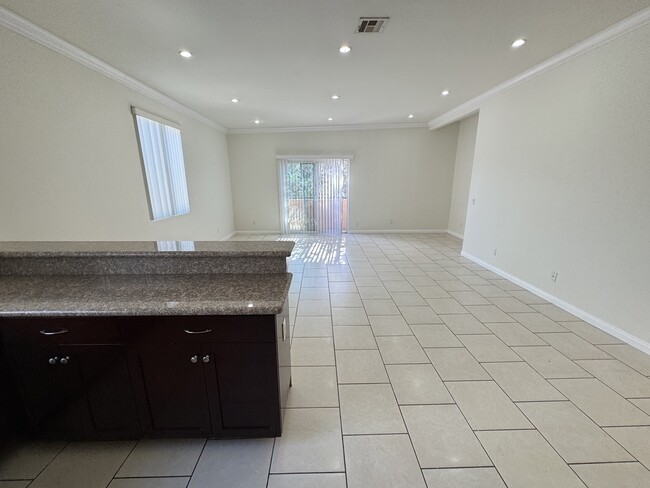 Photo - 6714 Balboa Blvd Unit 1