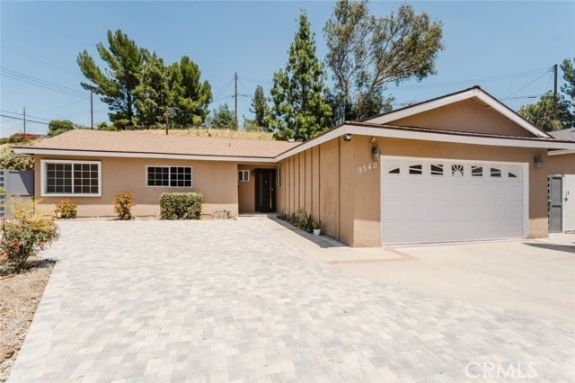 Photo - 9540 Debra Ave