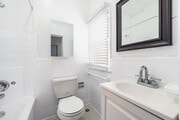 1BR, 1BA - 700SF - Bathroom - Chateau Lily - Chateau Lily LLC