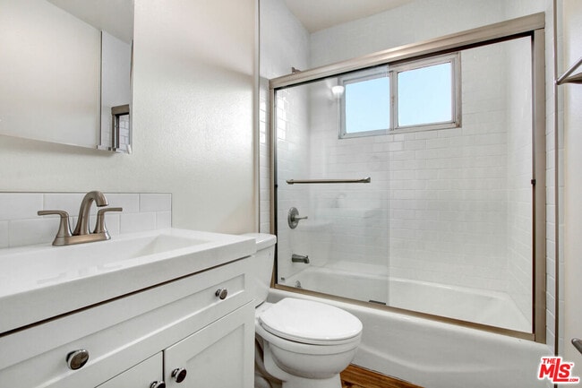 Photo - 1740 Hauser Blvd Unit 1